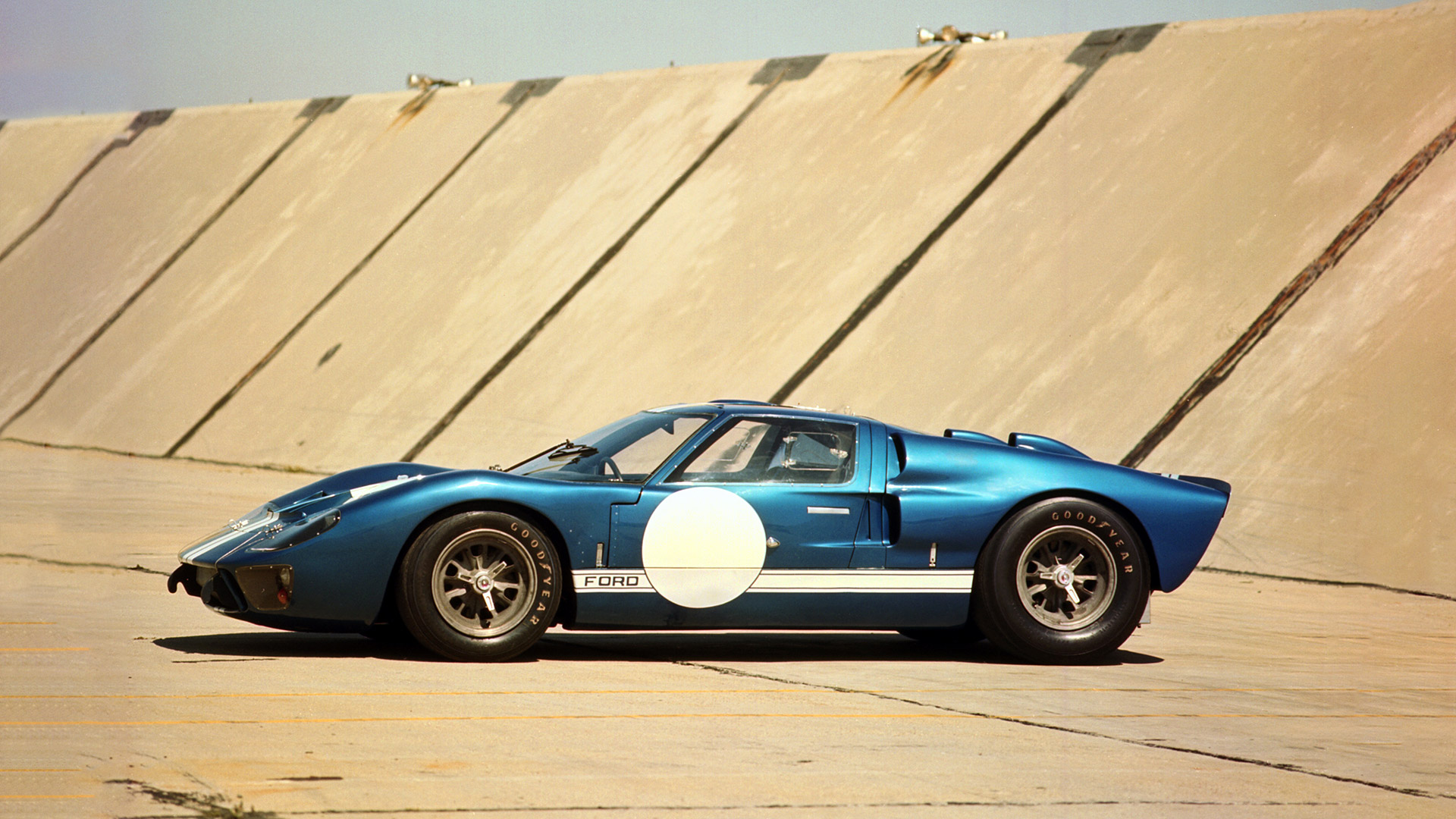 1966 Ford GT40 Mk II 2