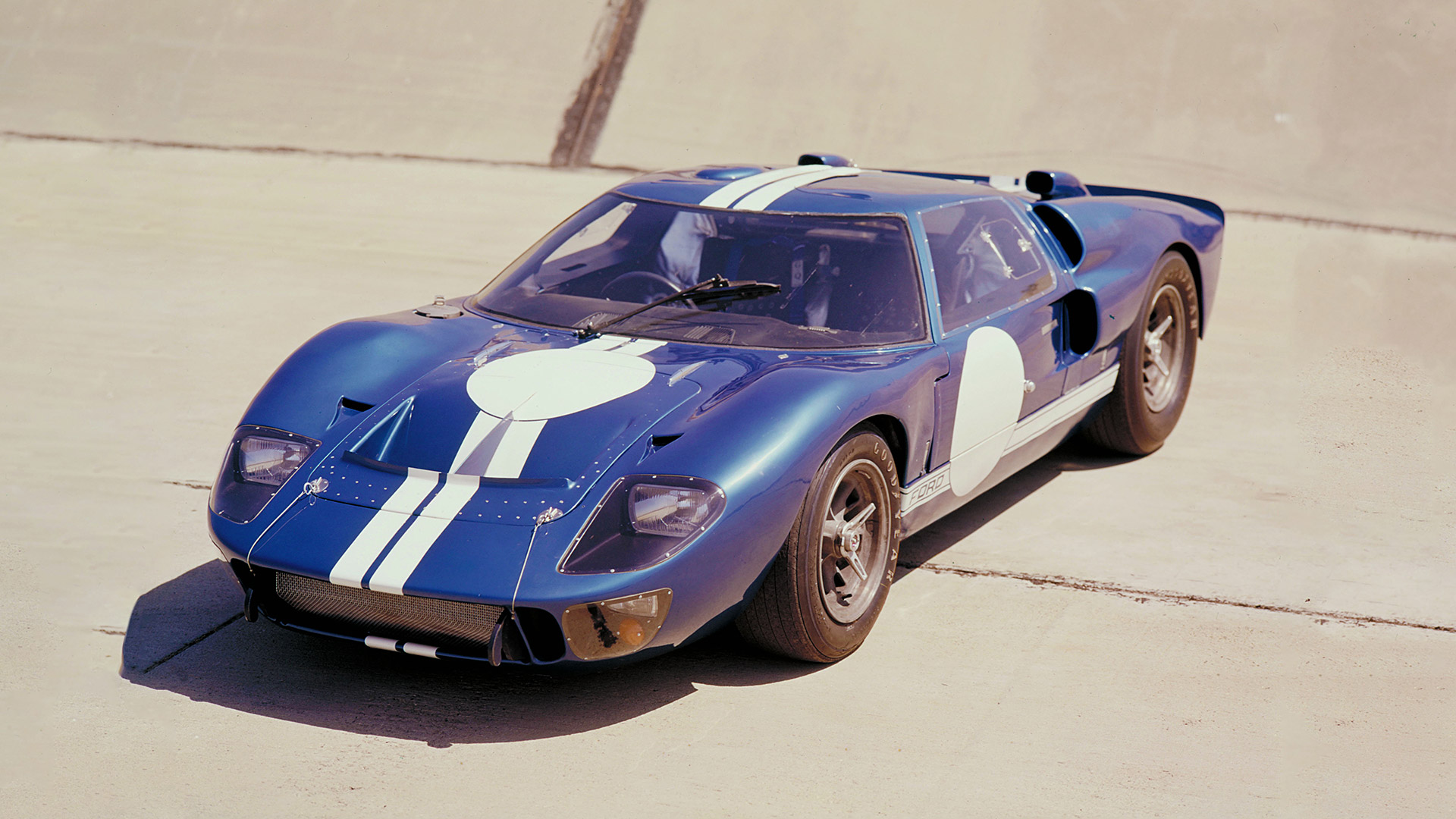 1966 Ford GT40 Mk II 5