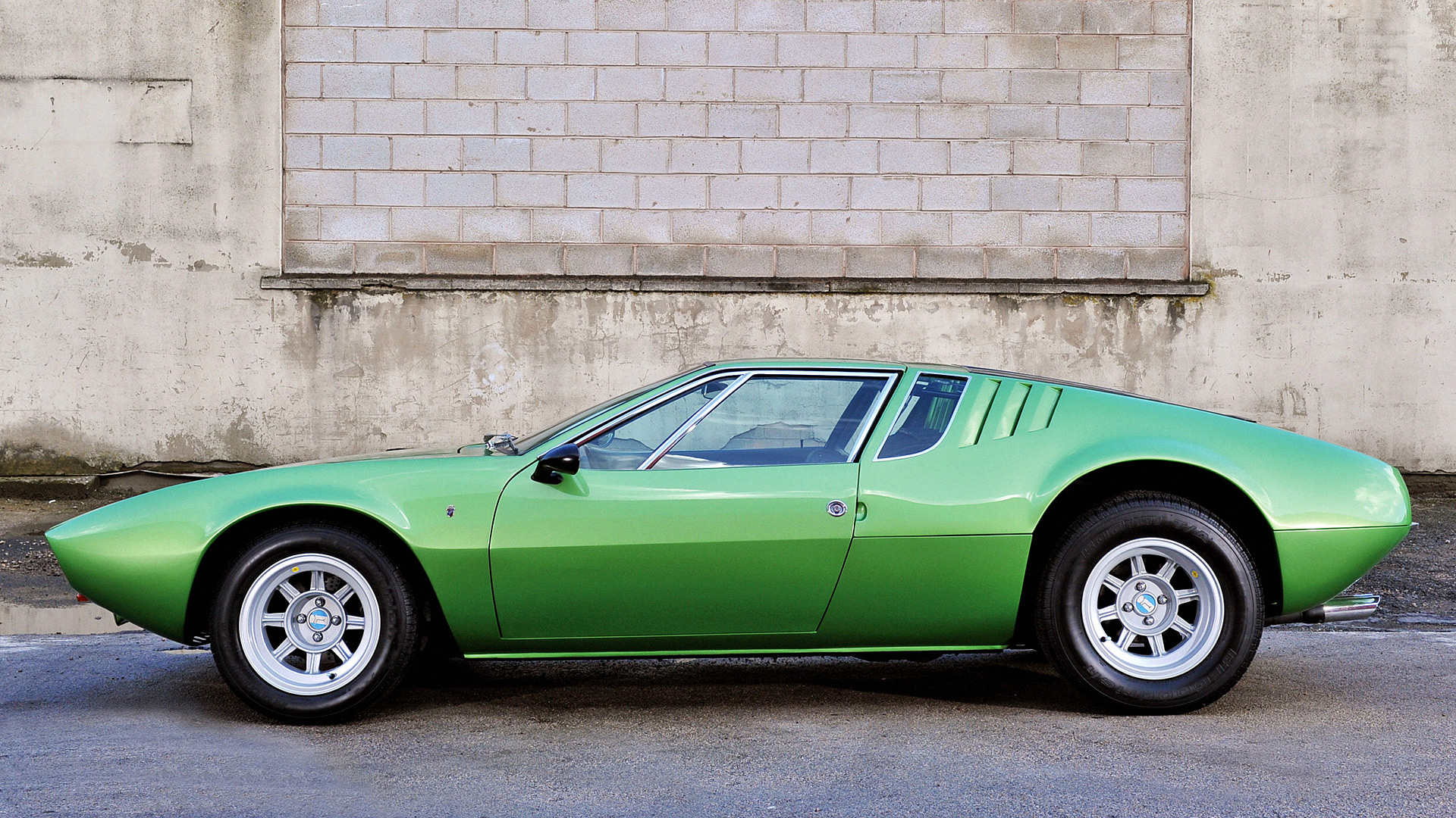 1967 De Tomaso Mangusta 3
