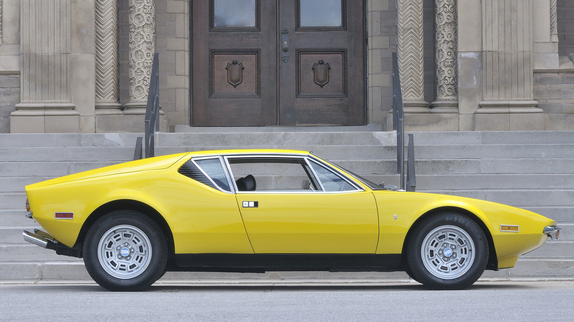 1971 De Tomaso Pantera 2