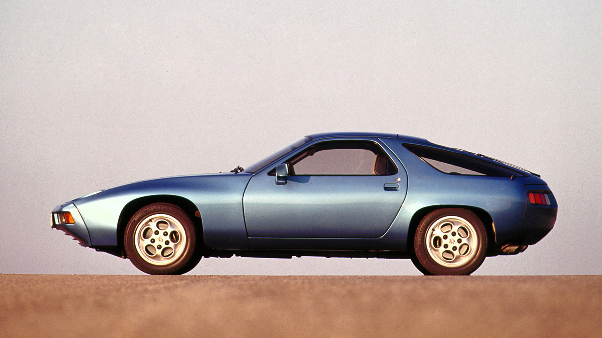 1977 Porsche 928 2