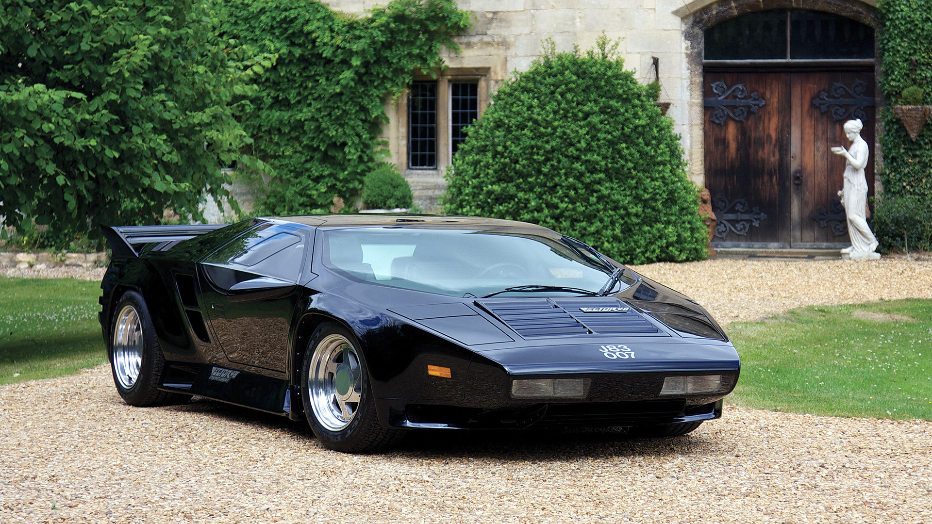 1990 Vector W8 4