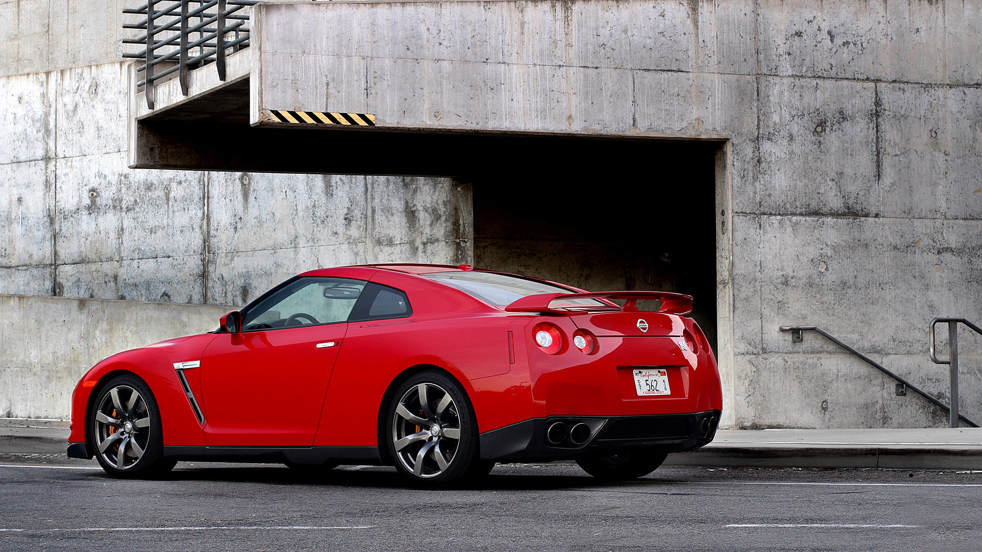 2008 Nissan GT-R Black Edition 4