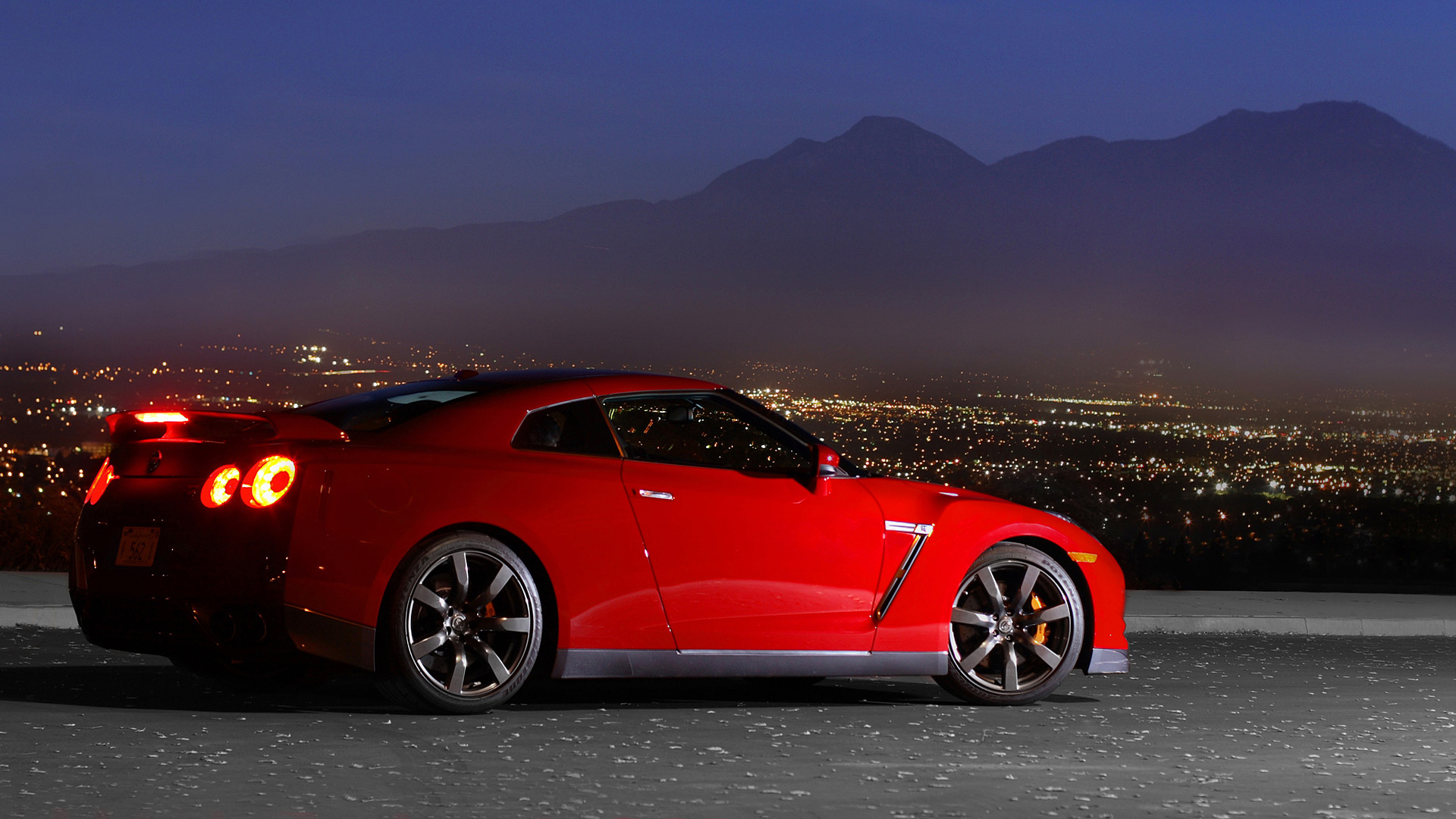 2008 Nissan GT-R Black Edition 5