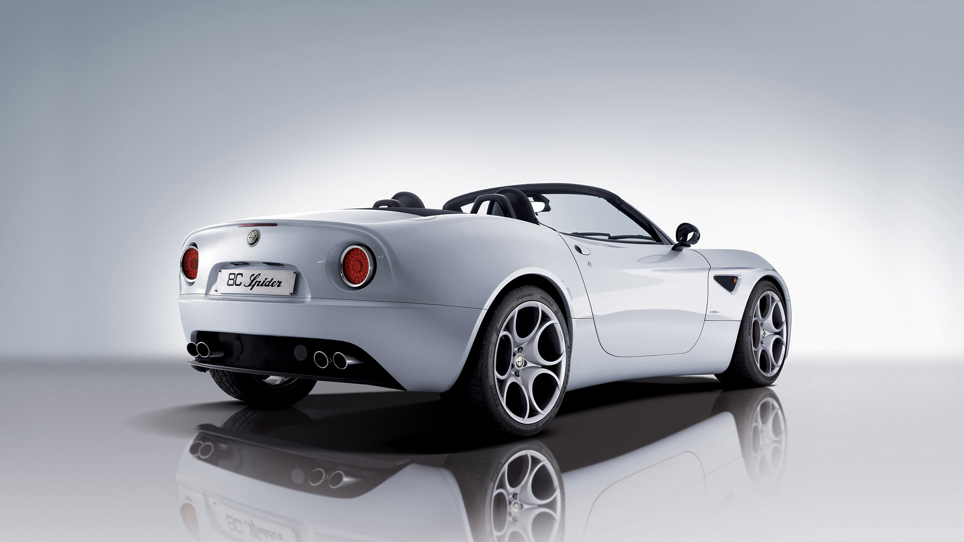 2009 Alfa Romeo 8C Spider 5