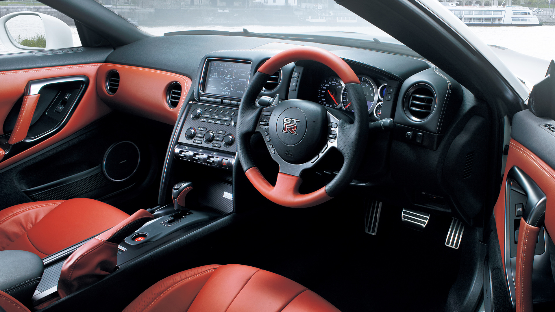 2013 Nissan GT-R 3