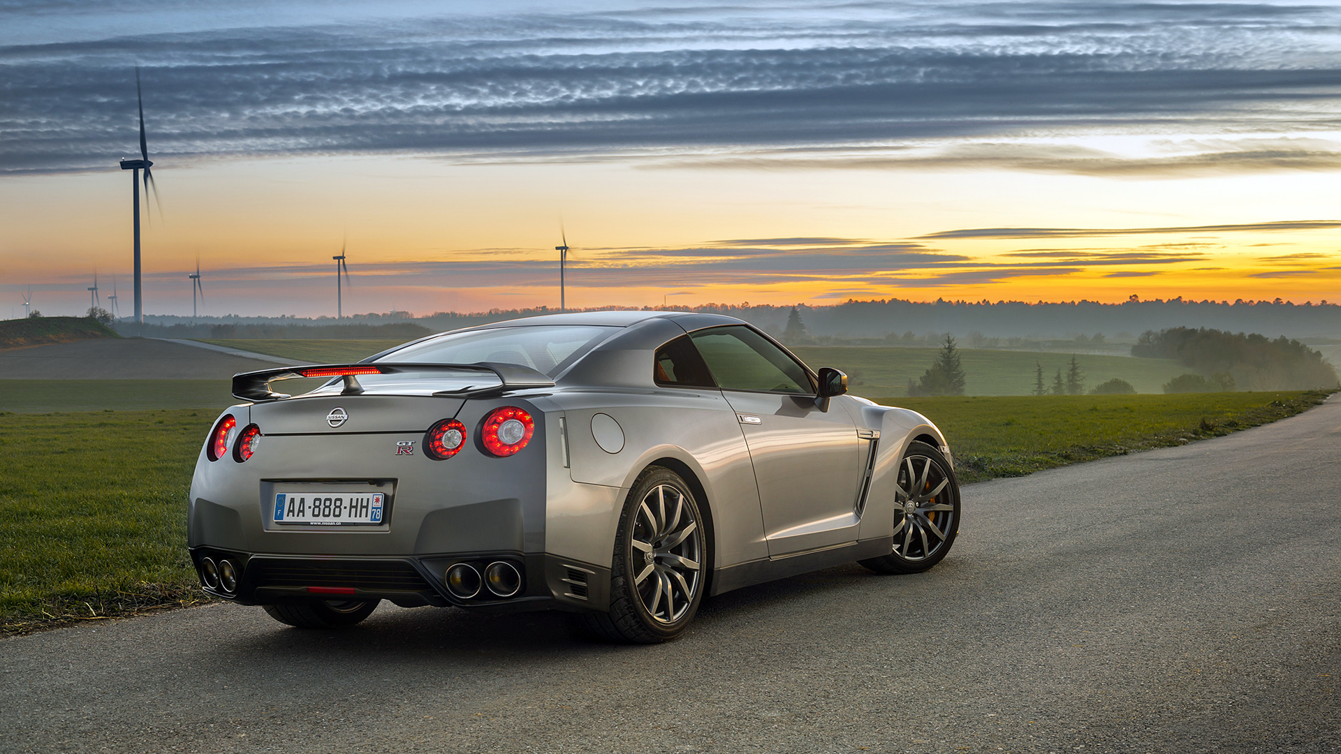 2013 Nissan GT-R 5