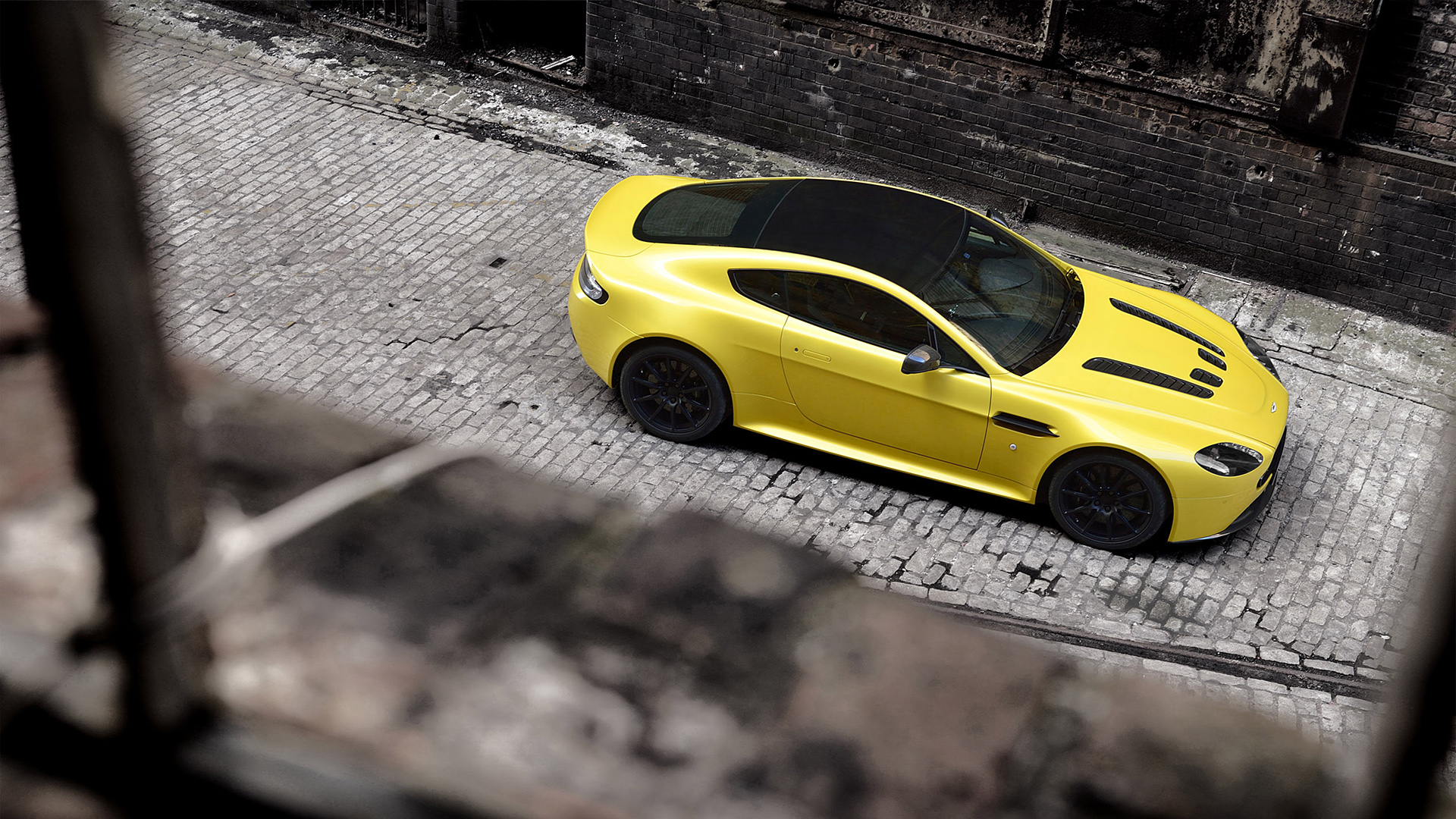 2014 Aston Martin V12 Vantage S 3