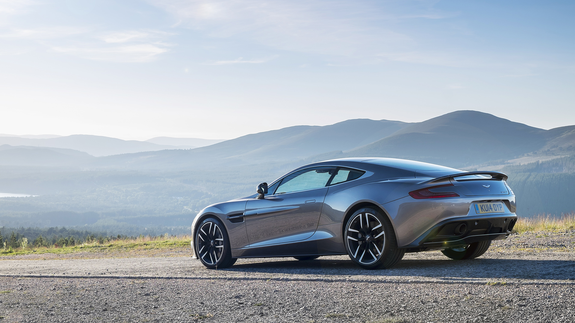 2015 Aston Martin Vanquish 2