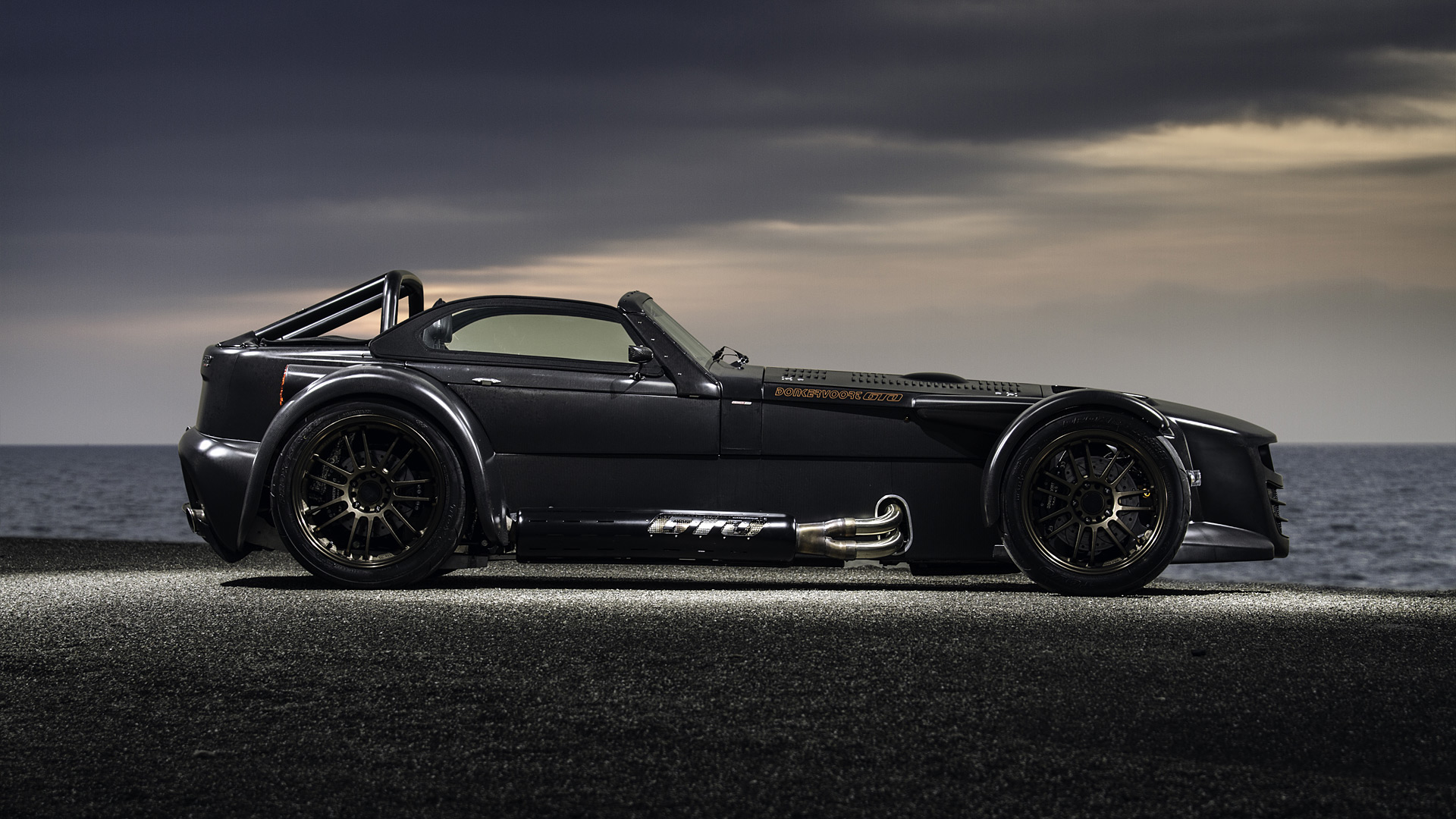 2015 Donkervoort D8 GTO Bare Naked Carbon Edition 3