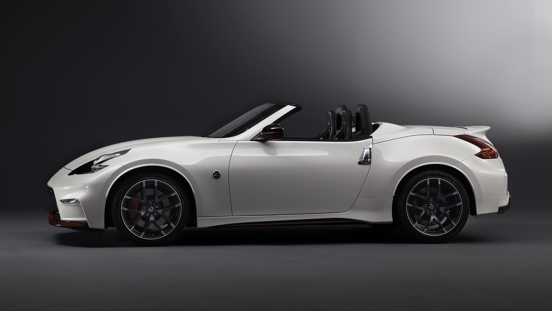 2015 Nissan 370Z Nismo Roadster Concept 2