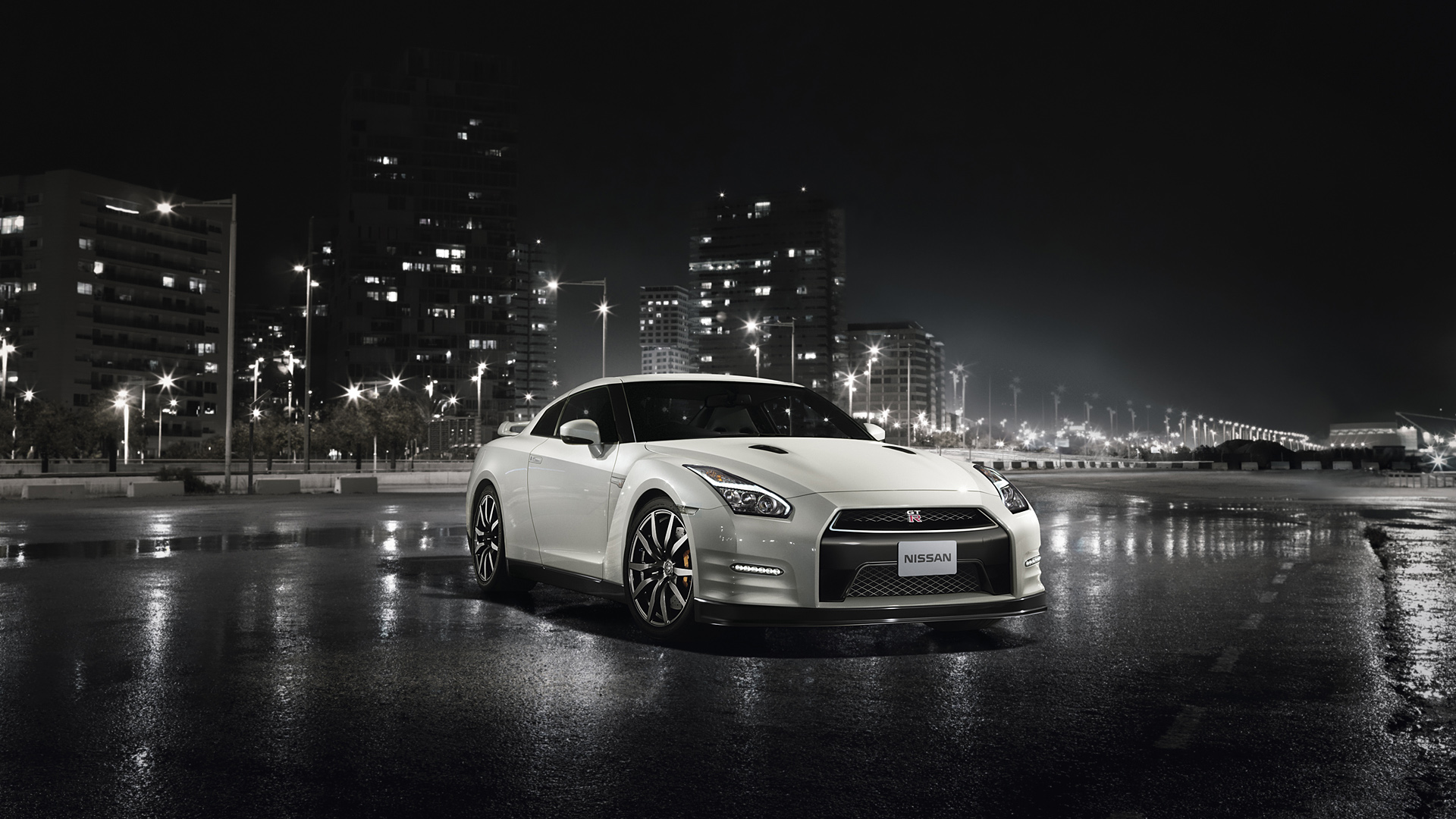 2015 Nissan GT-R 3
