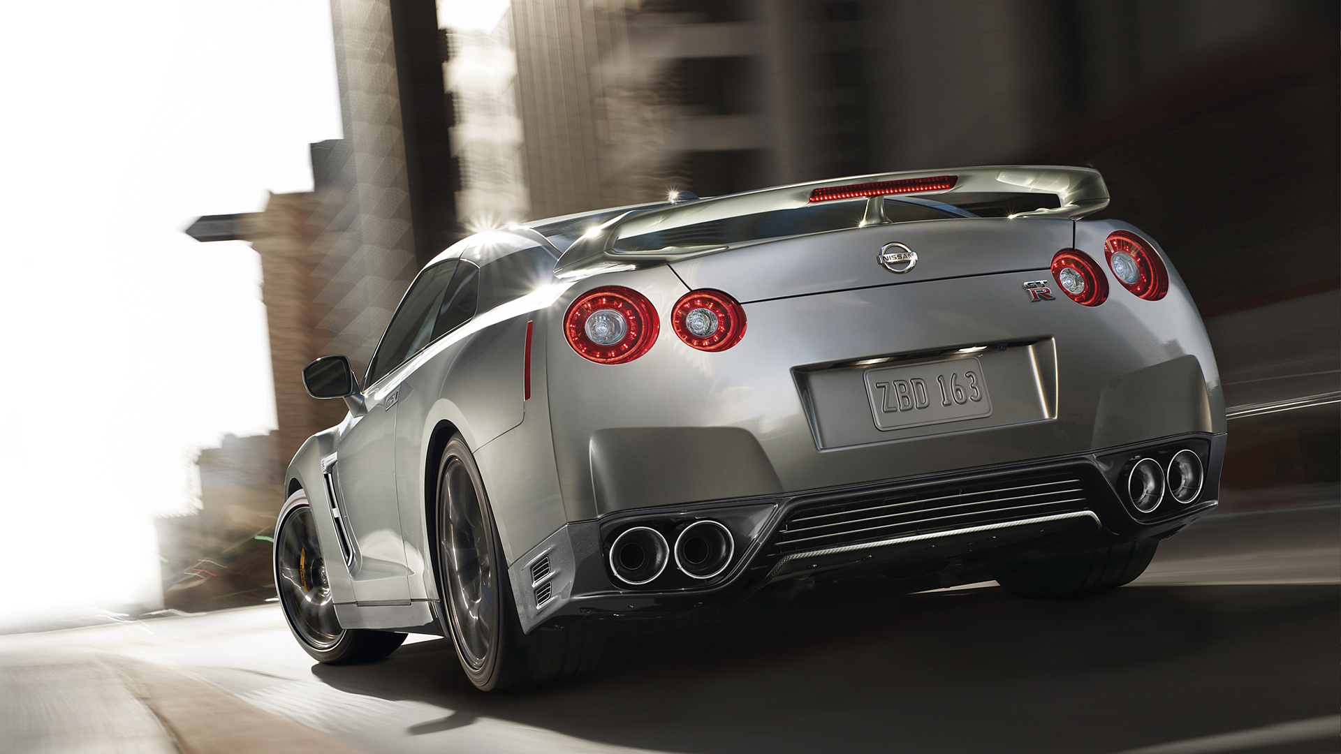 2015 Nissan GT-R 4