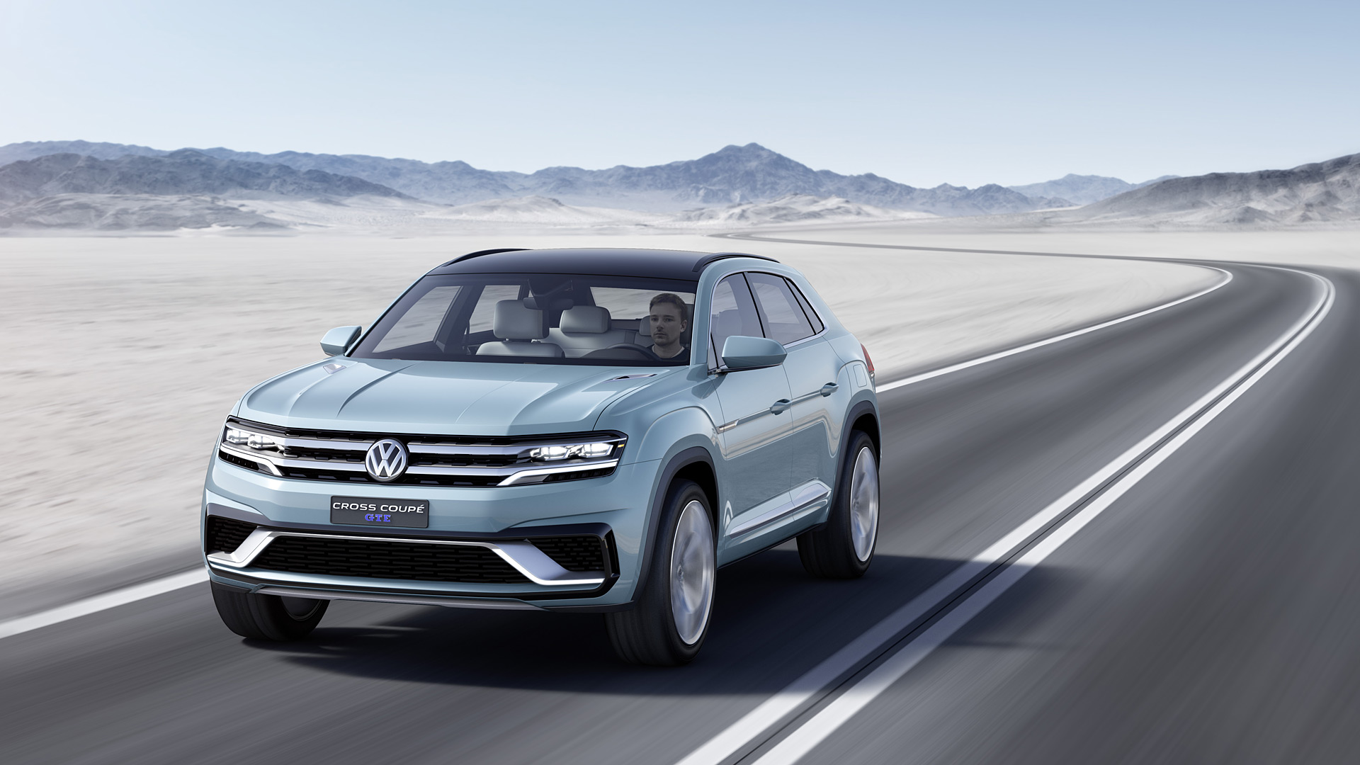 2015 Volkswagen Cross Coupe GTE Concept 3