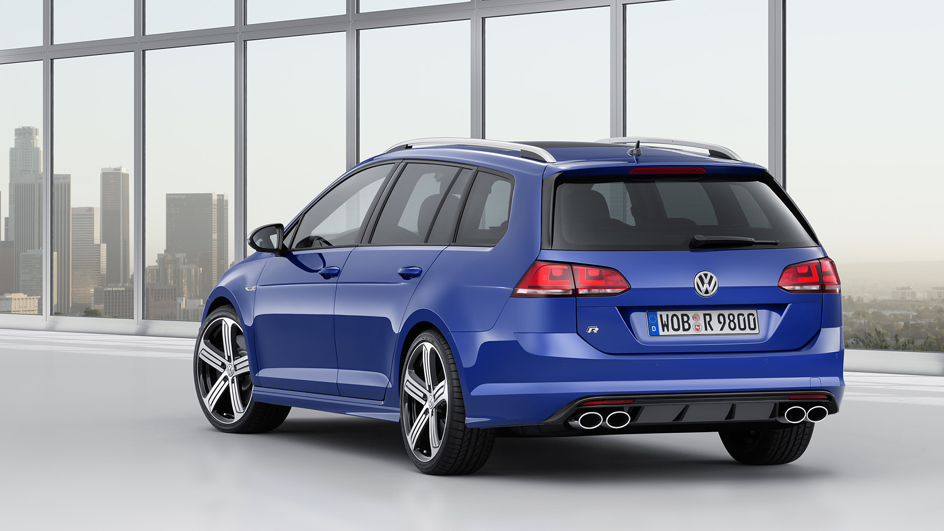 2015 Volkswagen Golf R Variant 2