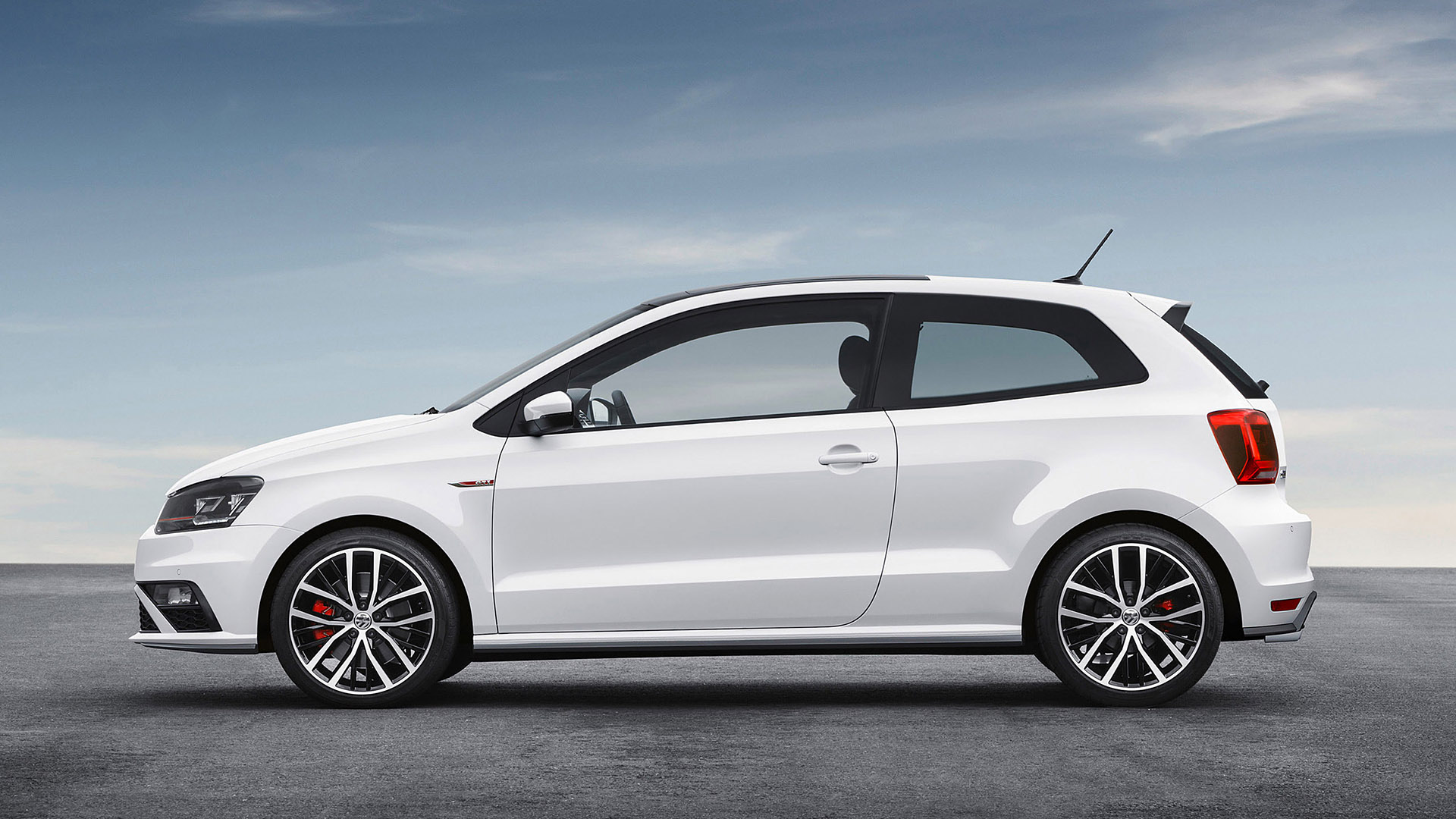 2015 Volkswagen Polo GTI 2