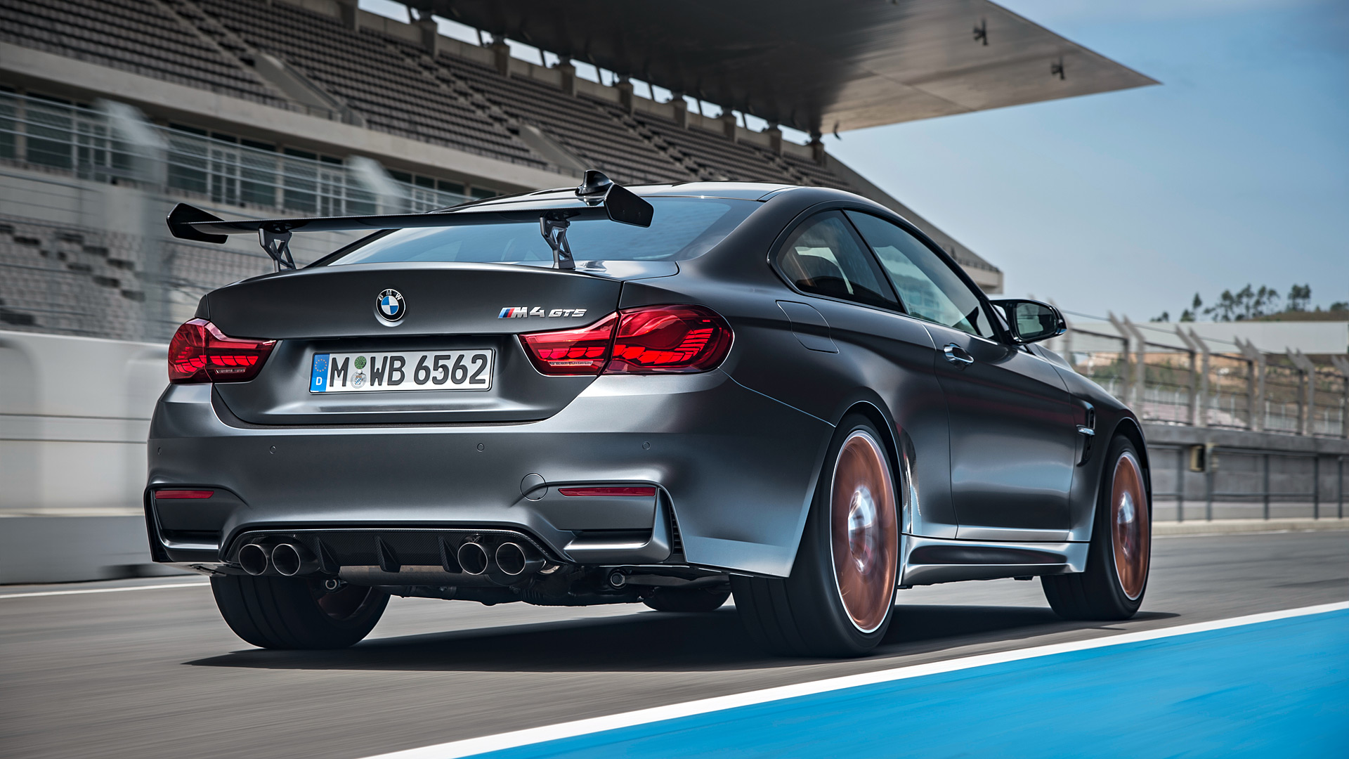 2016 BMW M4 GTS 4