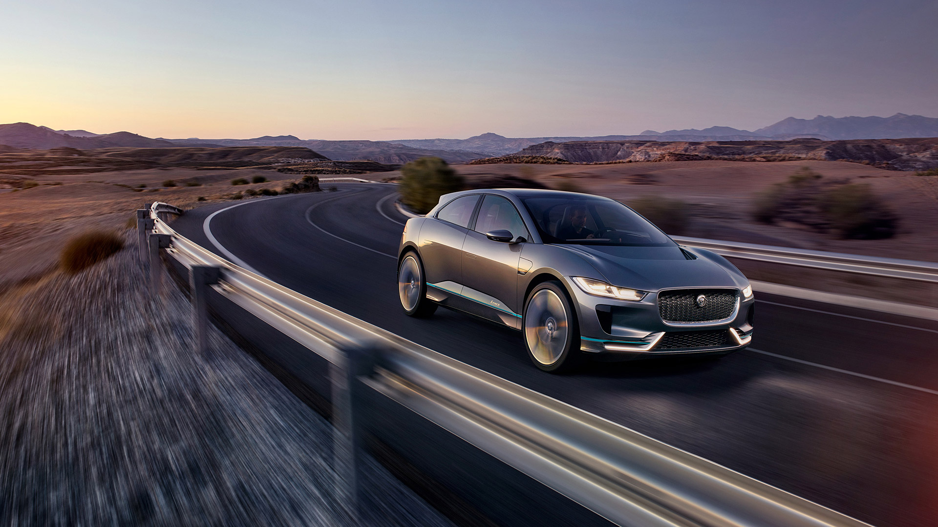 2016 Jaguar I-Pace Concept 3