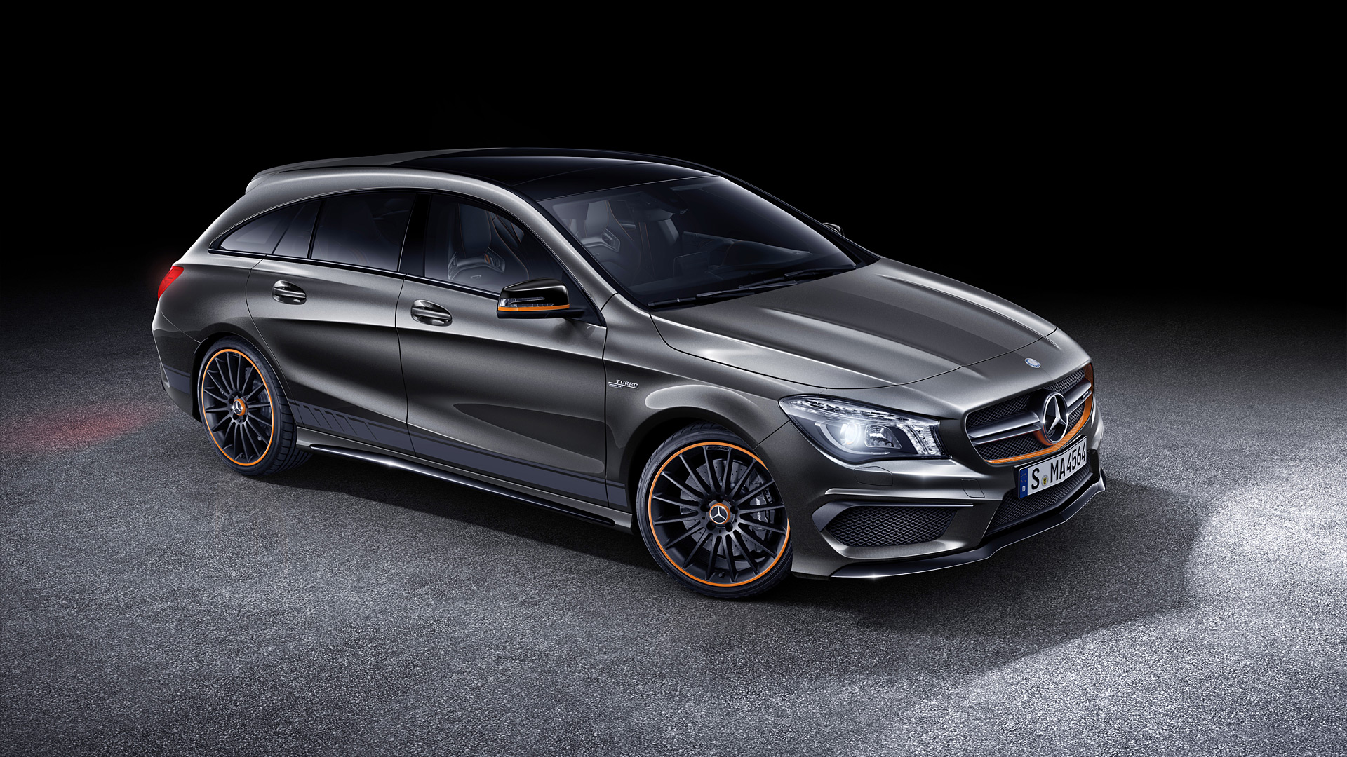 2016 Mercedes-Benz CLA45 AMG Shooting Brake