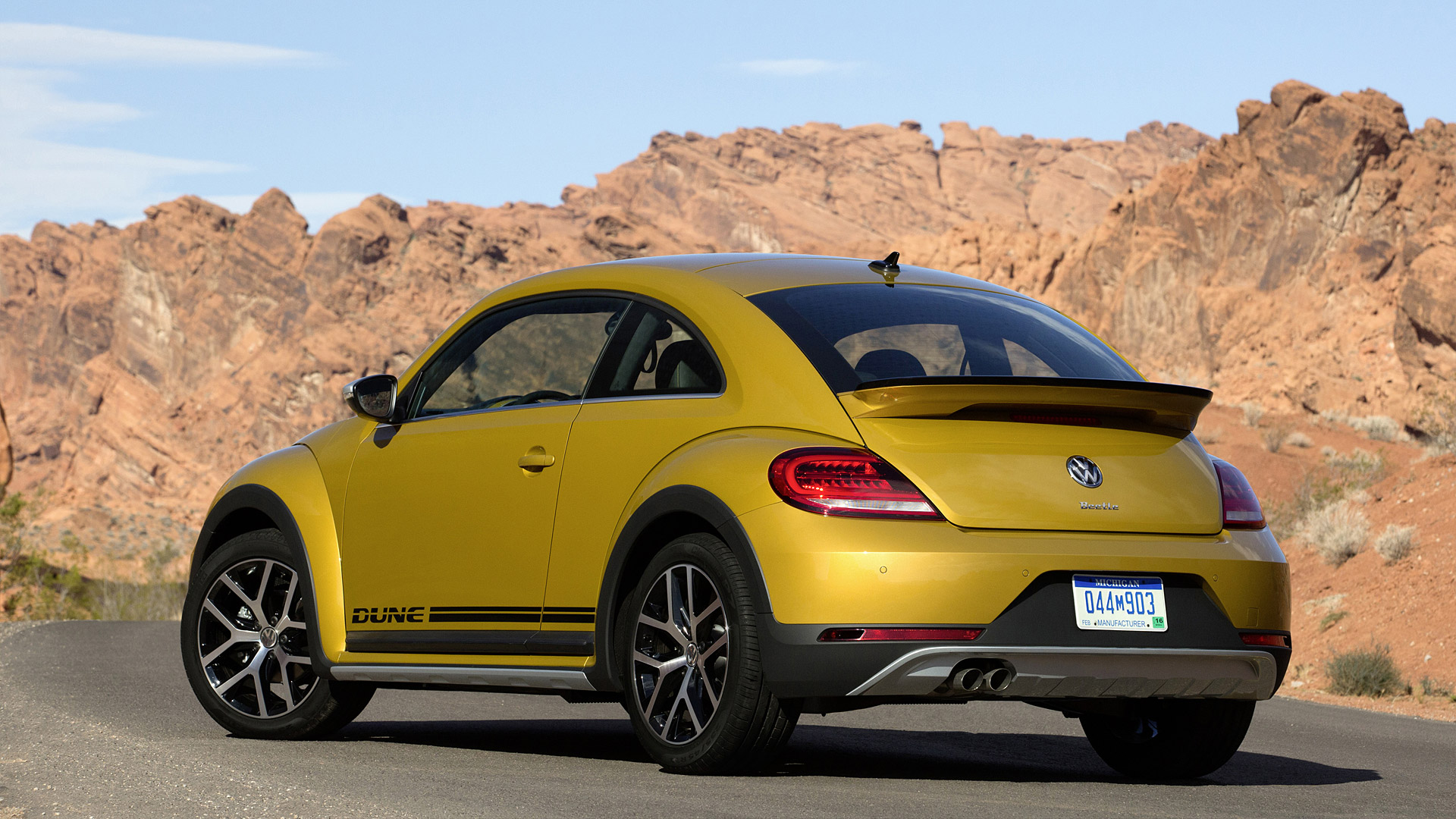 2016 Volkswagen Beetle Dune 3