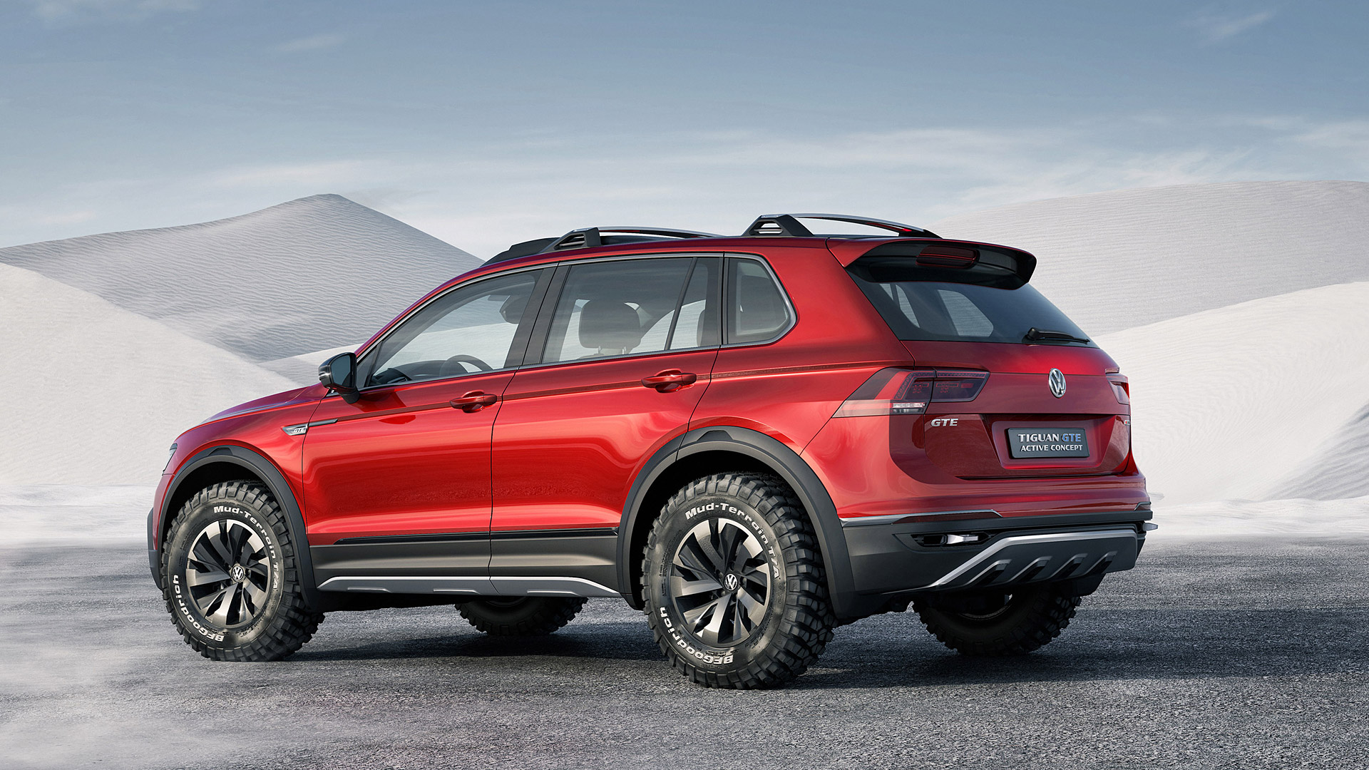 2016 Volkswagen Tiguan GTE Active Concept 2