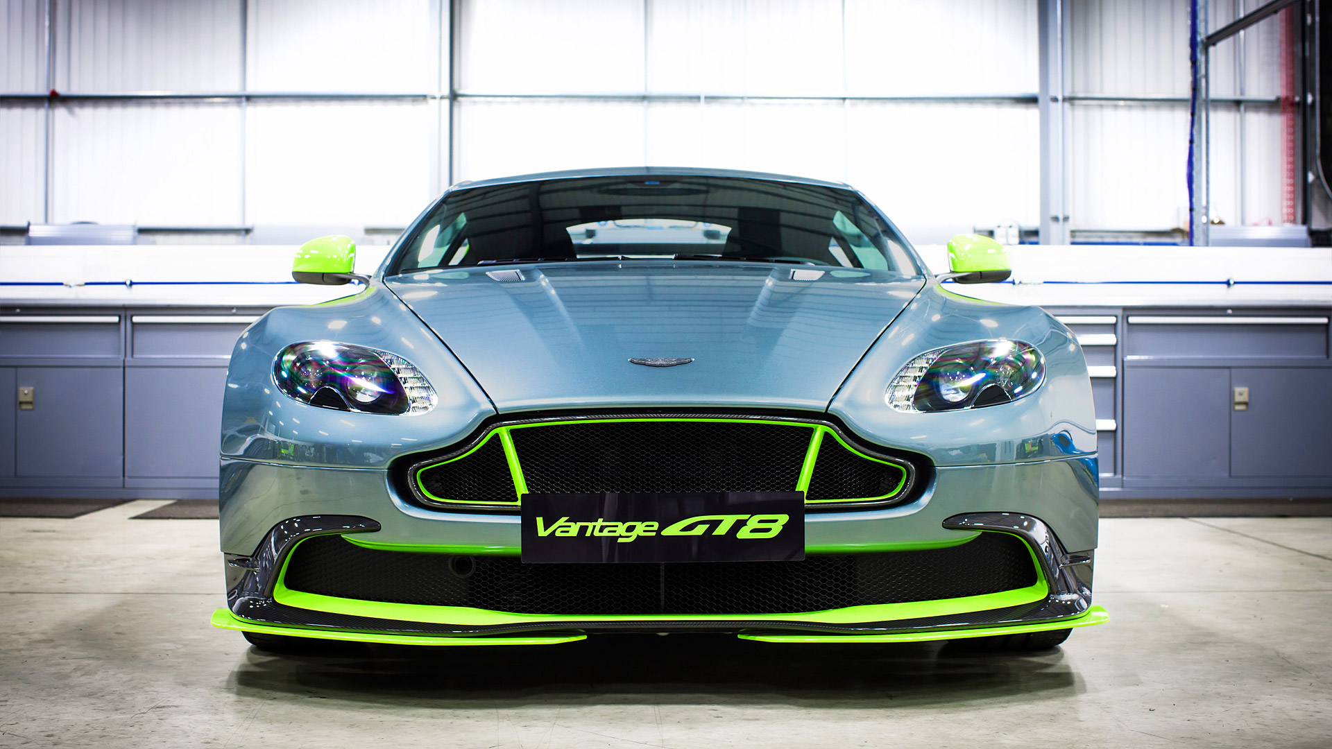 2017 Aston Martin Vantage GT8 5