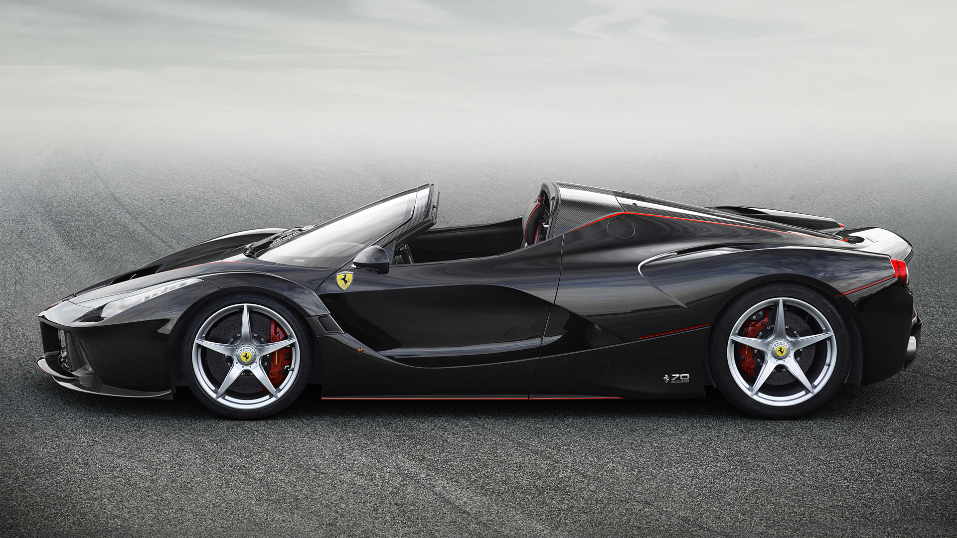 2017 Ferrari LaFerrari Aperta 2