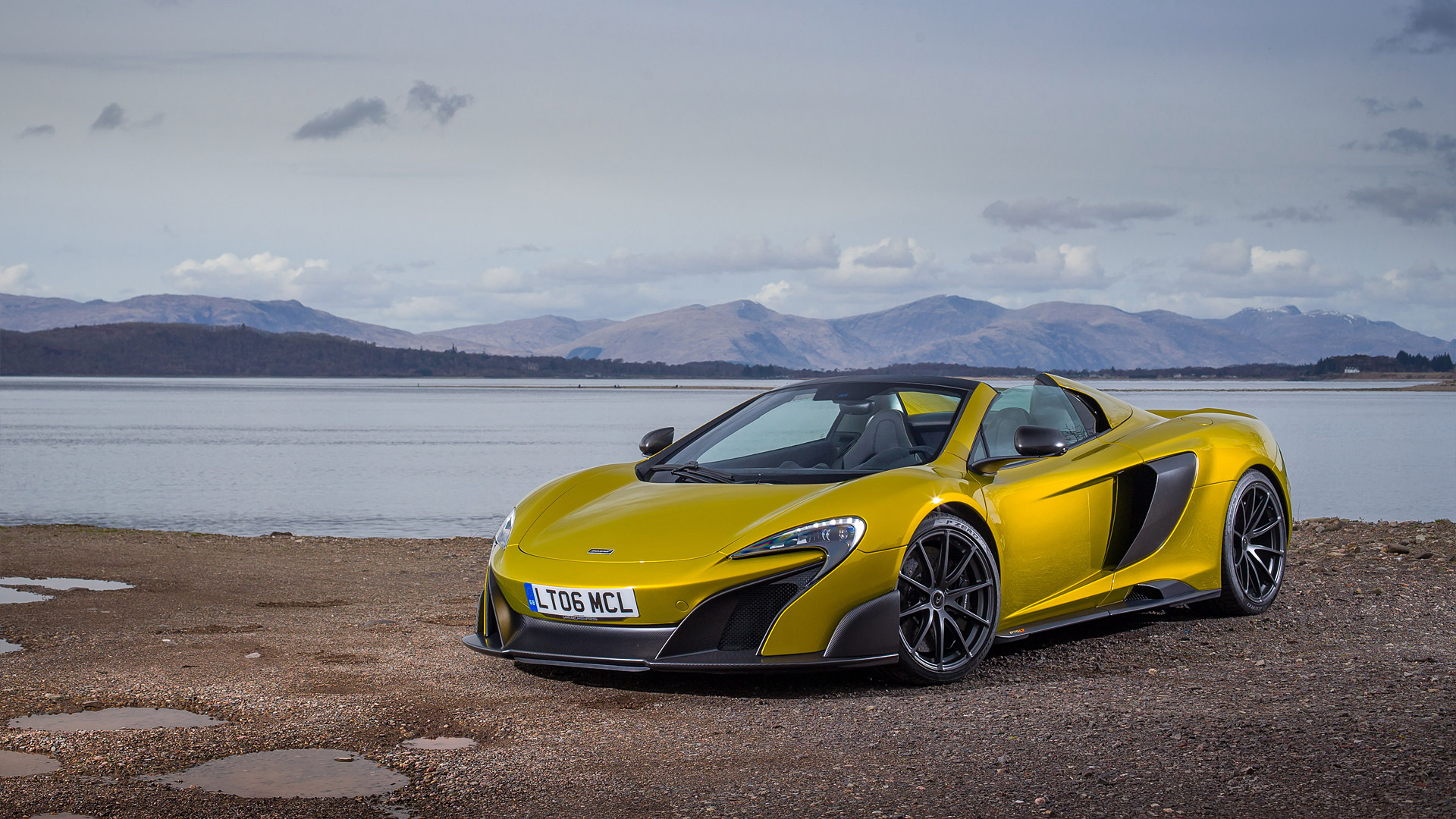 2017 McLaren 675LT Spider 5