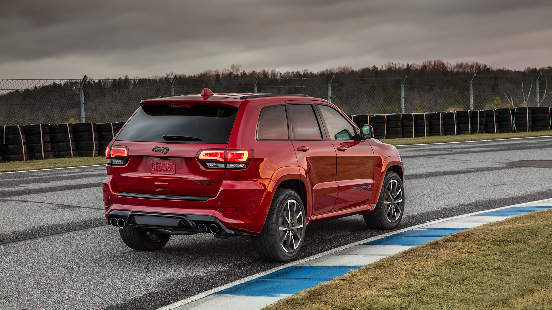 2018 Jeep Grand Cherokee Trackhawk 2
