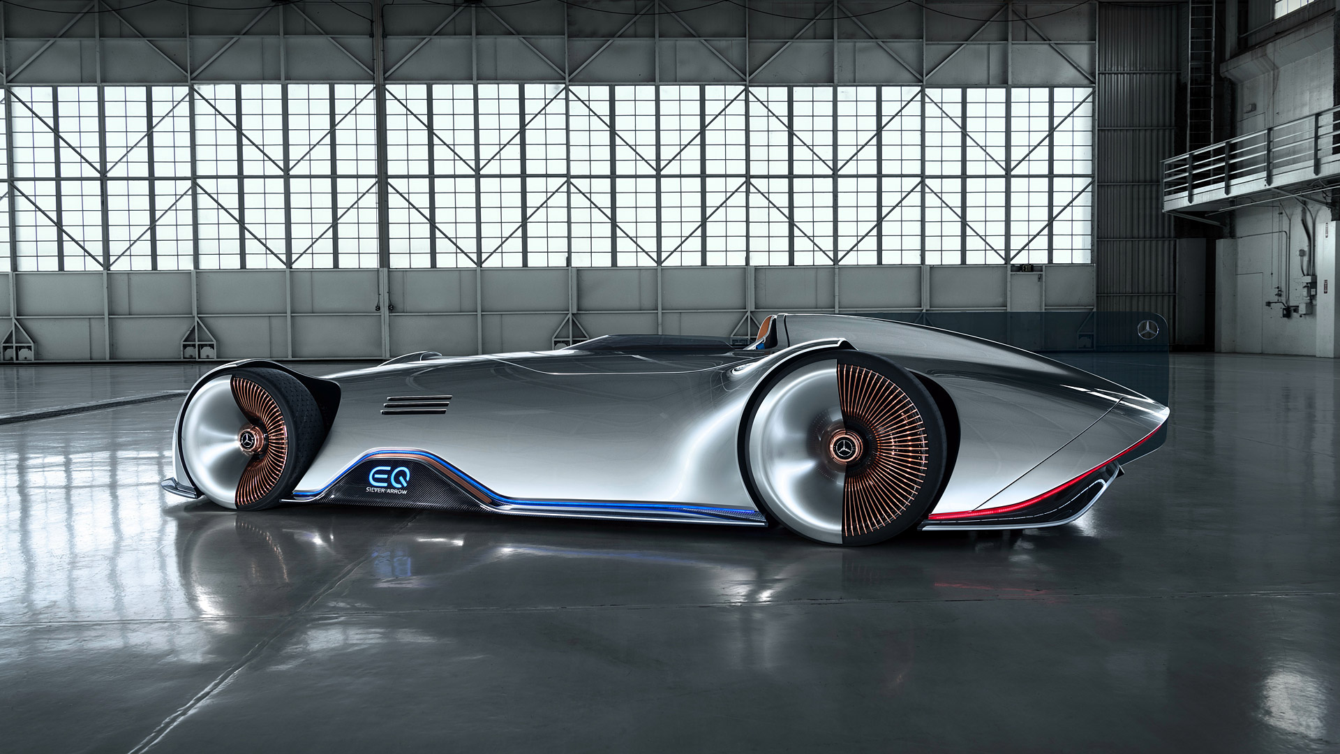 2018 Mercedes-Benz Vision EQ Silver Arrow Concept 2