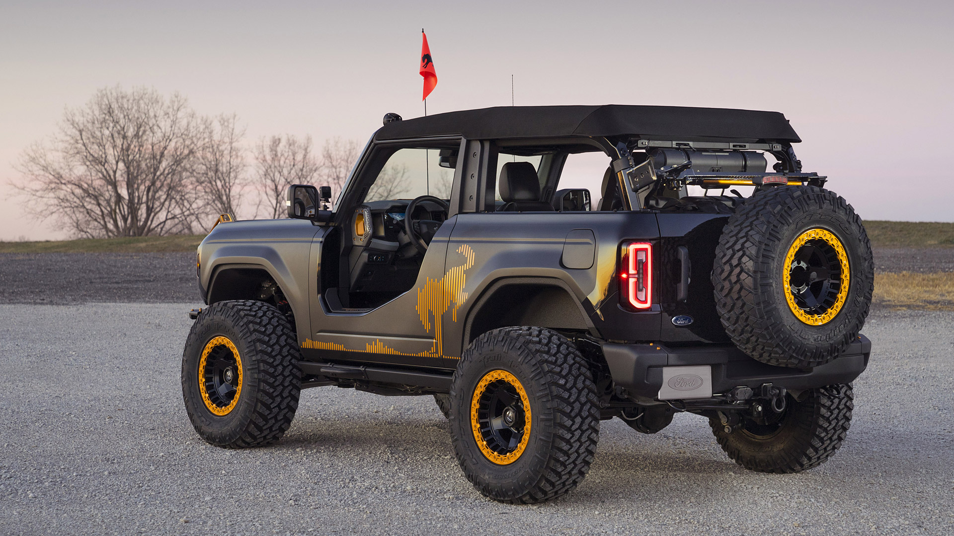 2020 Ford Bronco Badlands Sasquatch 2-Door Concept 2