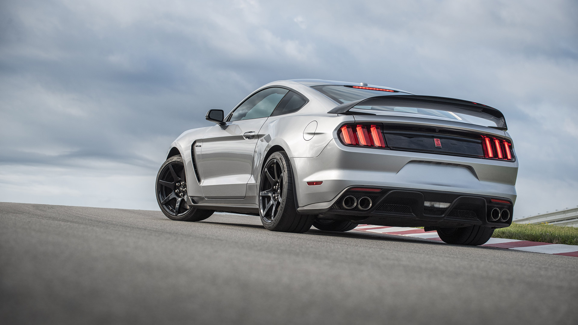 2020 Ford Mustang Shelby GT350R 2