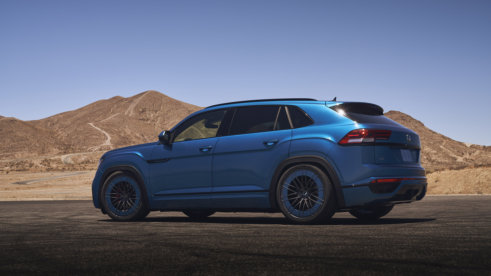 2021 Volkswagen Atlas Cross Sport GT Concept 5