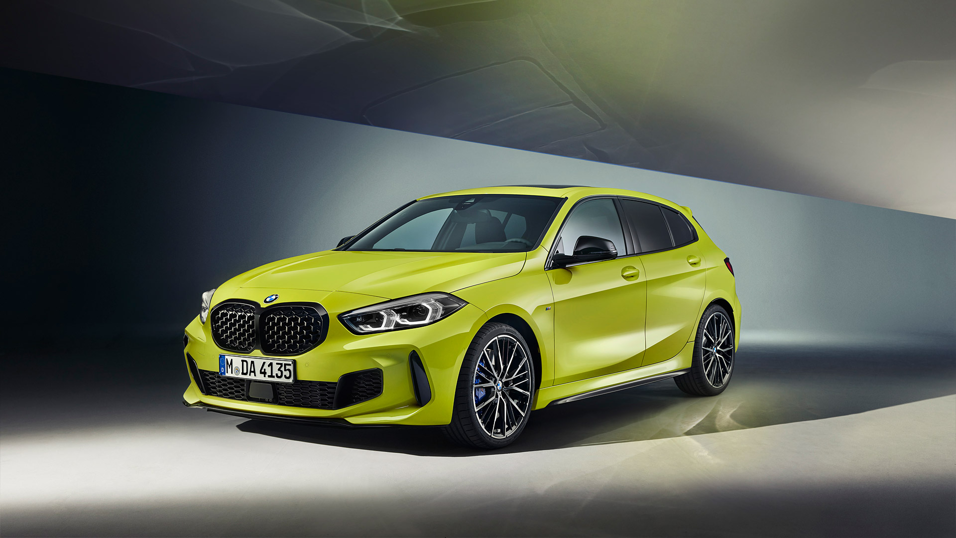 2022 BMW M135i