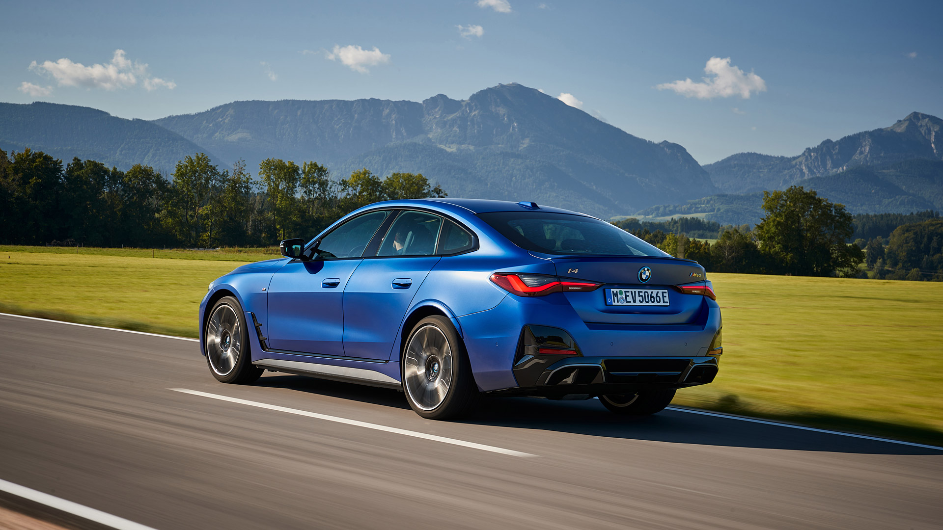 2022 BMW i4 M50 5