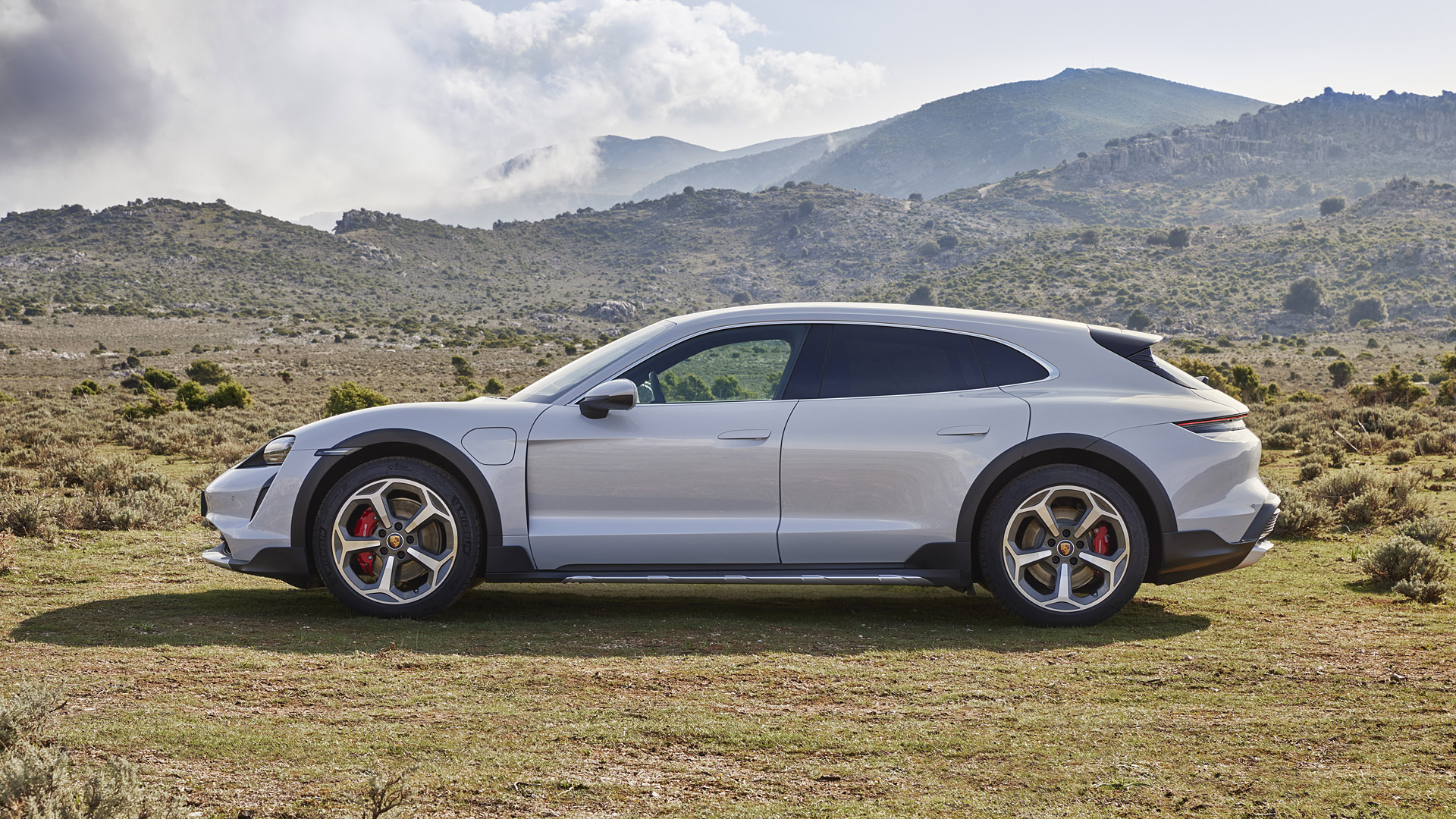 2021 Porsche Taycan 4S Cross Turismo 3