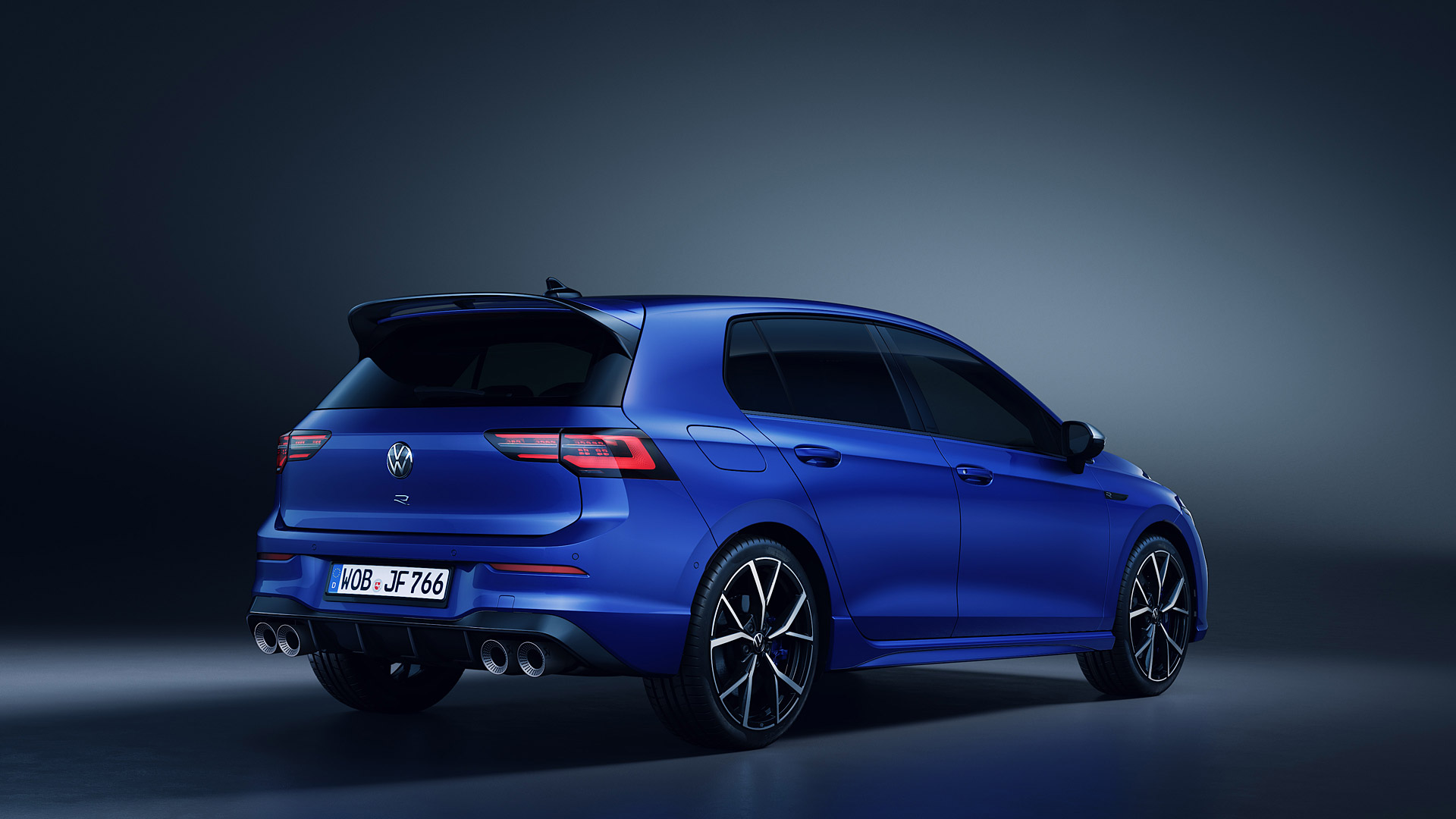 2022 Volkswagen Golf R 2