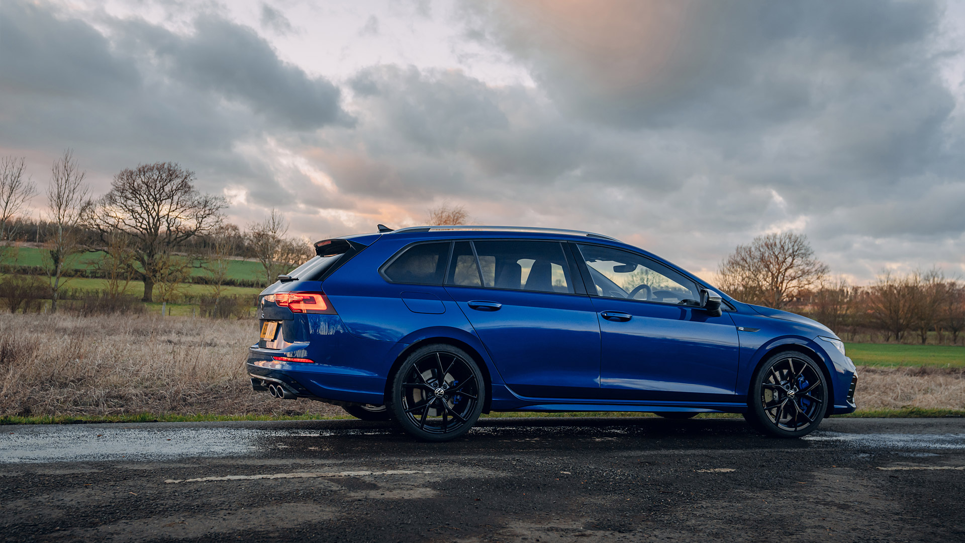 2022 Volkswagen Golf R Estate 2