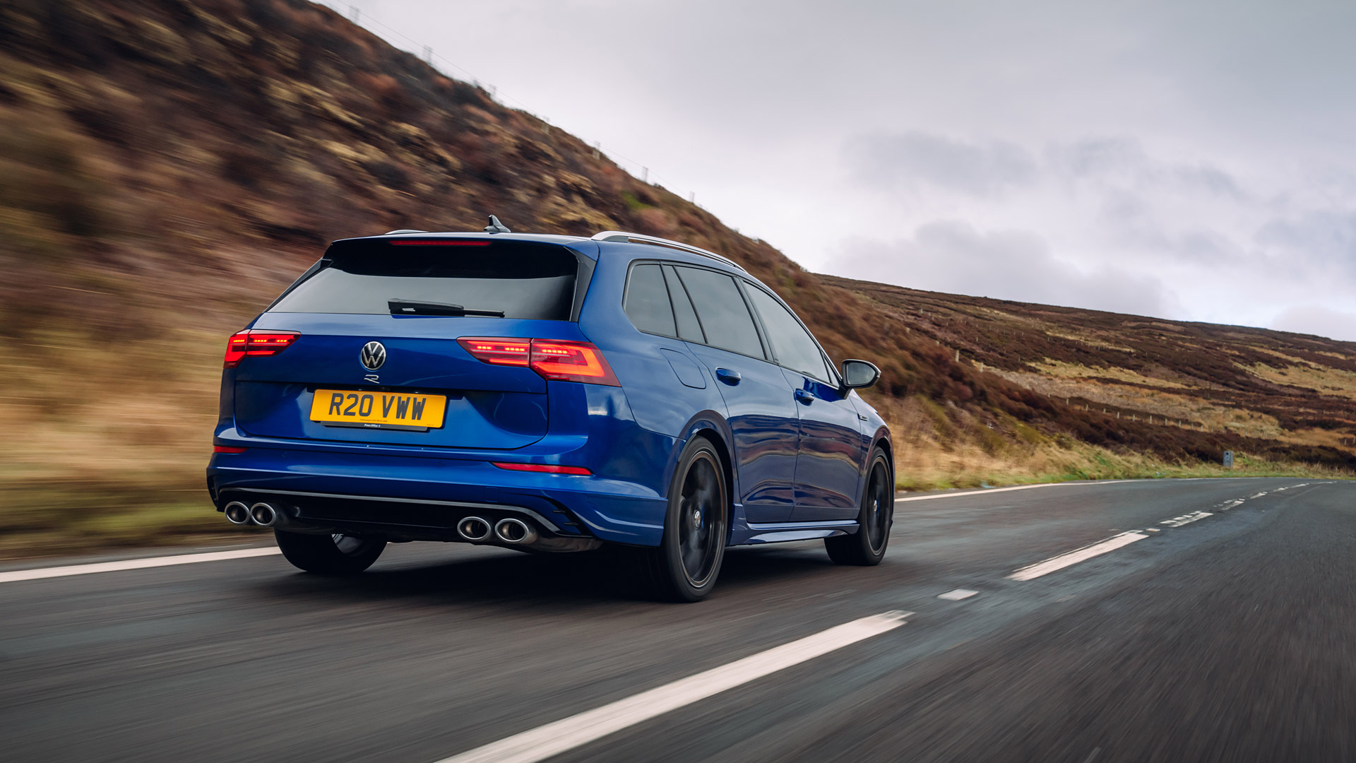 2022 Volkswagen Golf R Estate 4