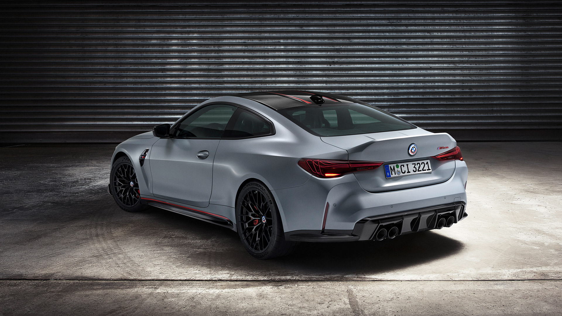 2023 BMW M4 CSL 2