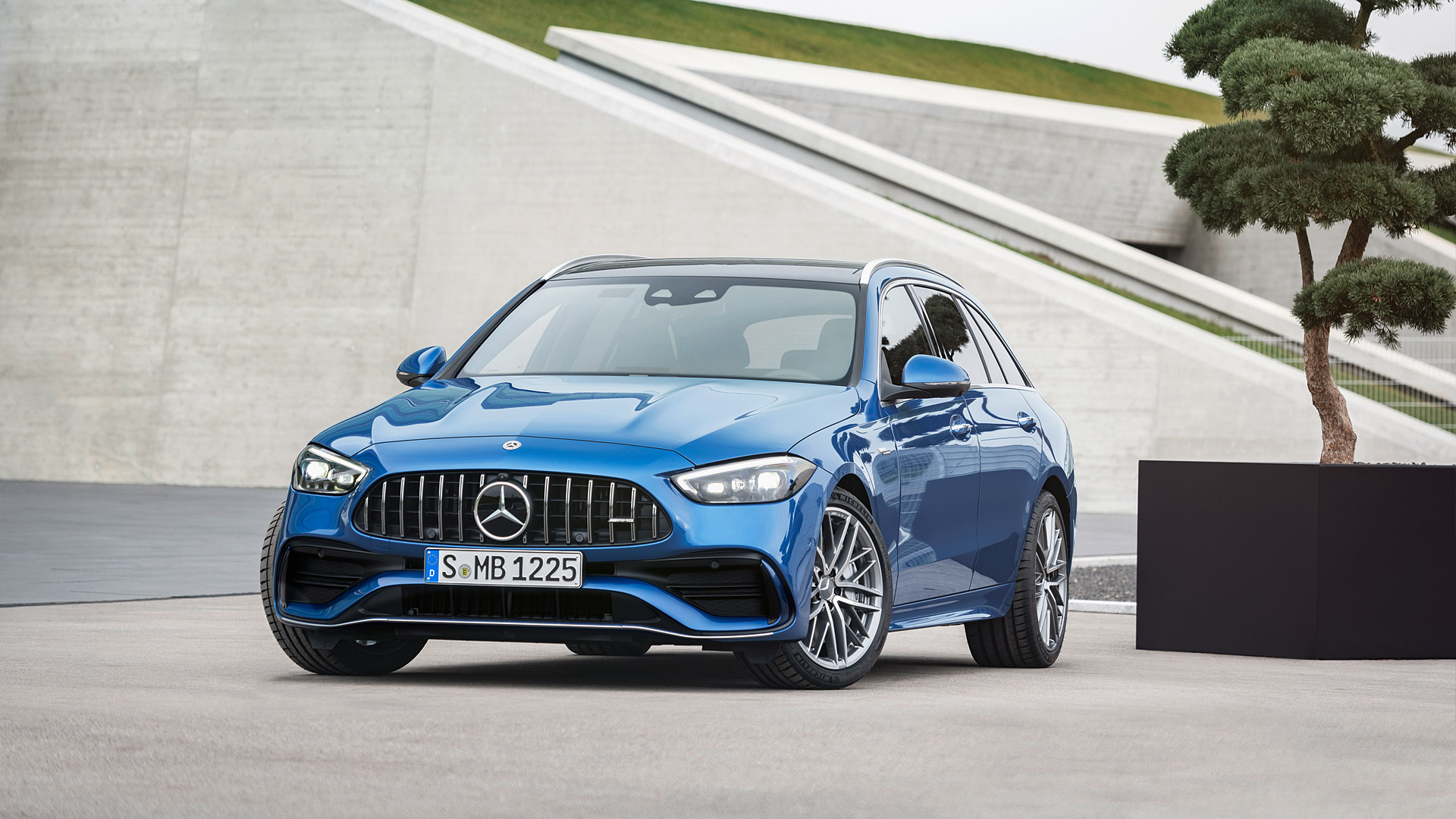2023 Mercedes-AMG C43 5
