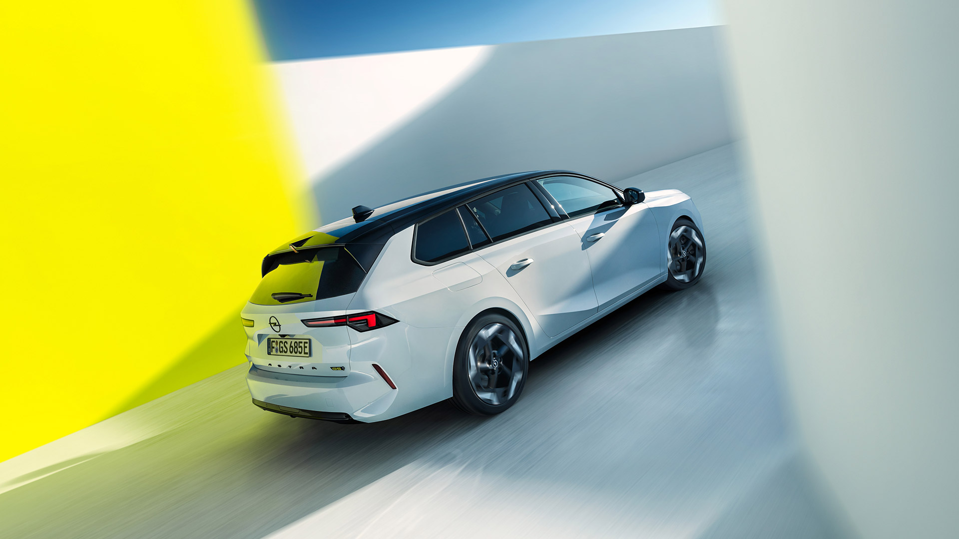 2023 Opel Astra GSe 4