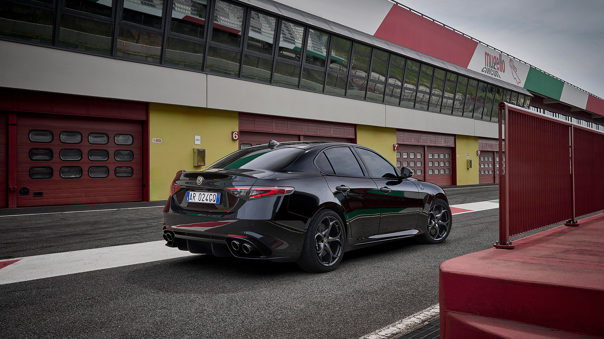 2024 Alfa Romeo Giulia Quadrifoglio Super Sport 2