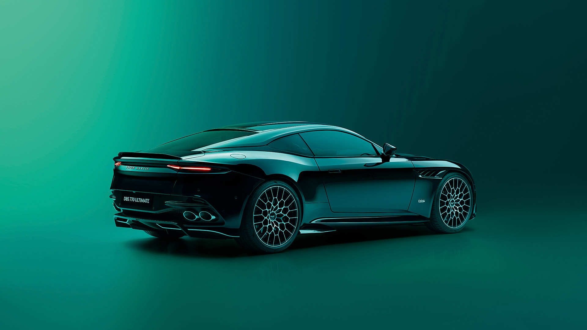 2024 Aston Martin DBS 770 Ultimate 3
