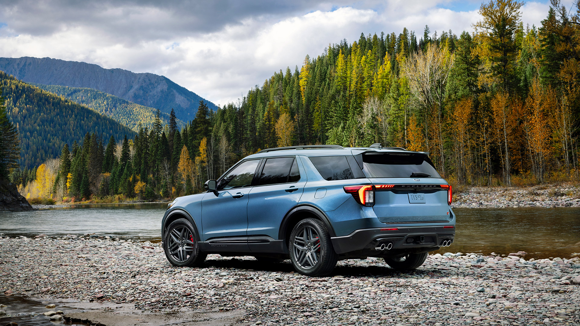 2025 Ford Explorer ST 2