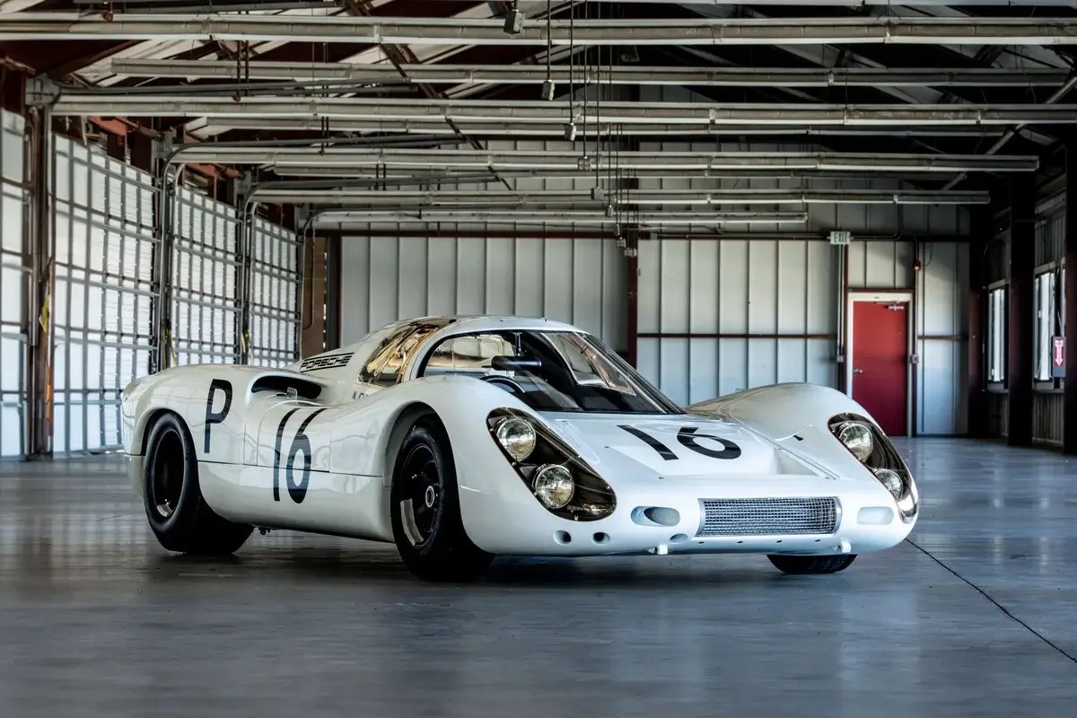 Porsche 907 5